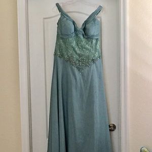 Montage by Mon Cheri - Mother of the Bride/Groom